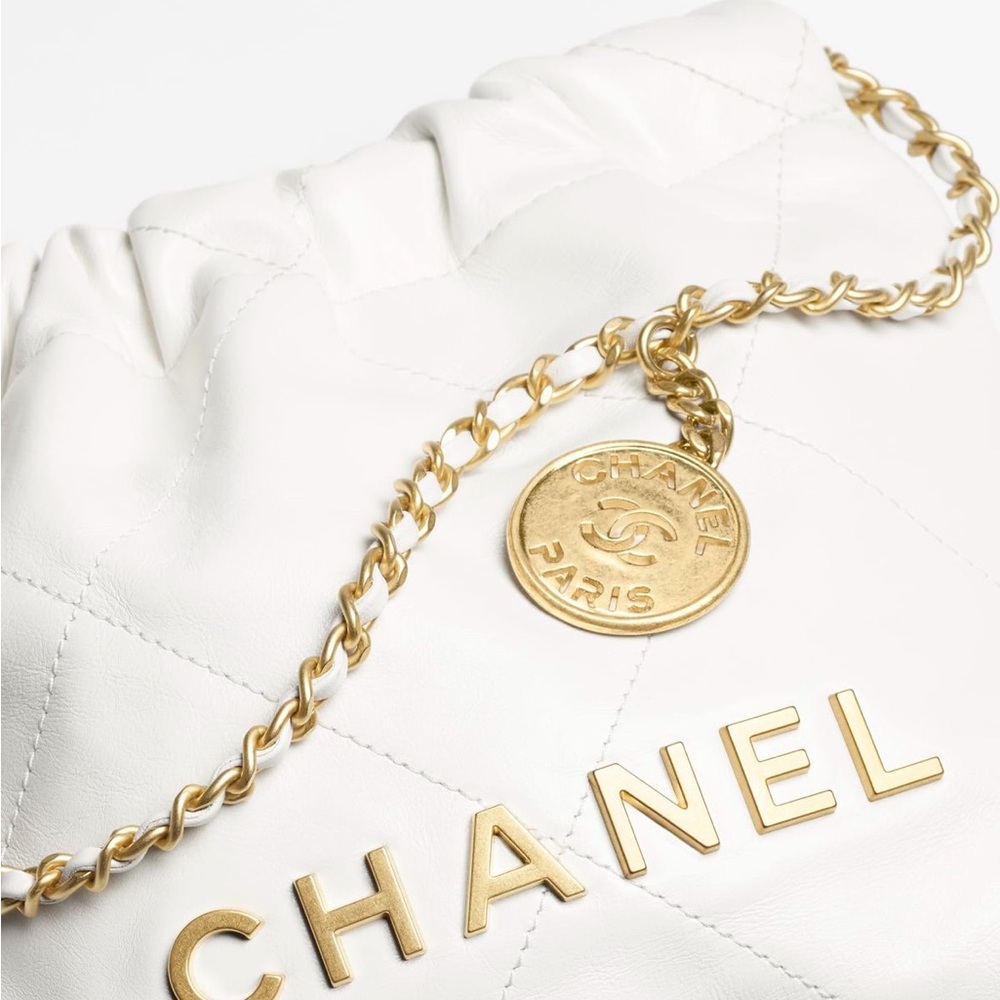 Chanel White Leather Bag with Gold Chain